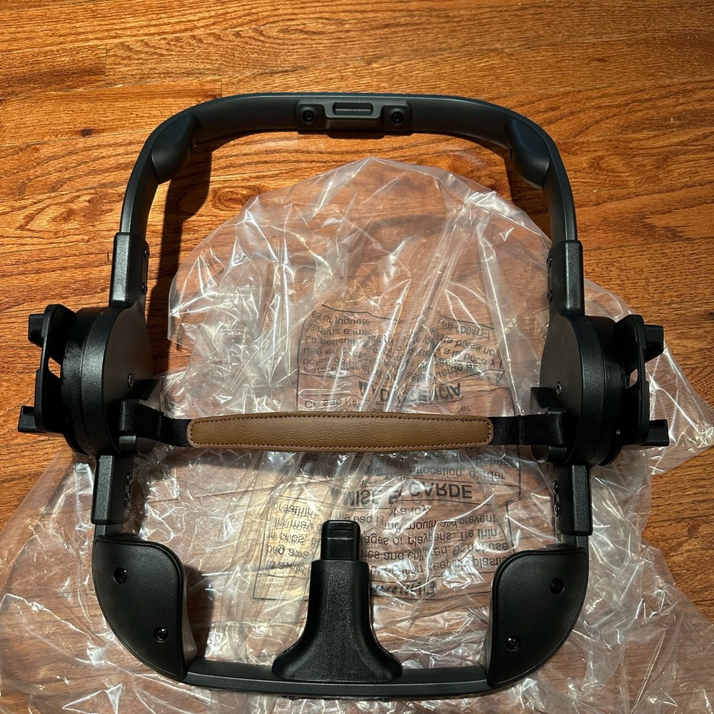 NEW Nuna triv next ring adapter for nuna pipa car seat